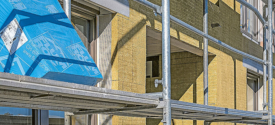 Einer von Flumroc bei der HSLU in Auftrag gegeben Studie zufolge lassen sich mit der Dämmung von Wohngebäuden schweizweit 5,3 Terawattstunden Strom einsparen. Bild: Losys GmbH/zVg/Flumroc AG