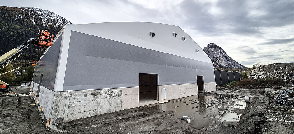 Die Bieri Tenta AG hat den Bau einer Lagerhalle erfolgreich abgeschlossen. Bild: zVg/Bieri Tenta AG