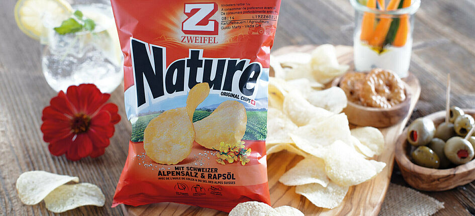 Studierende der HWZ entwickeln im Rahmen des Junior Agency Awards Marketingkampagnen für Zweifel Chips. Bild: Zweifel Chips & Snacks AG
