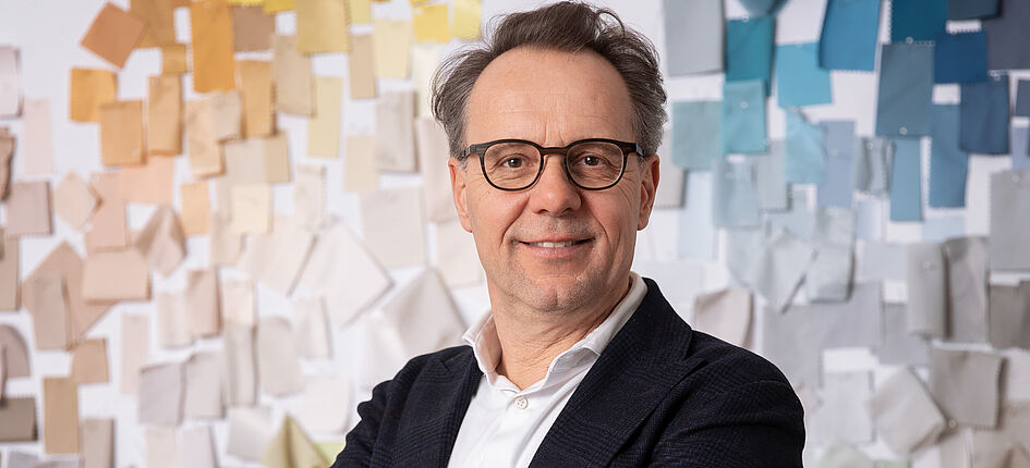 Création Baumann begeht in diesem Jahr sein 140. Jubiläum; im Bild Philipp Baumann, Geschäftsführer des Unternehmens. Bild: zVg/Création Baumann AG