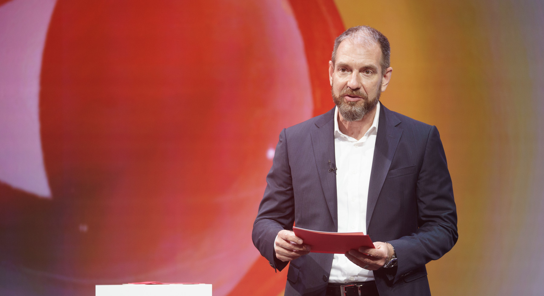 Christoph Baggenstos, SVC Regionenleiter Zentralschweiz spricht an der Preisverleihung des Prix SVC Zentralschweiz im KKL Luzern 