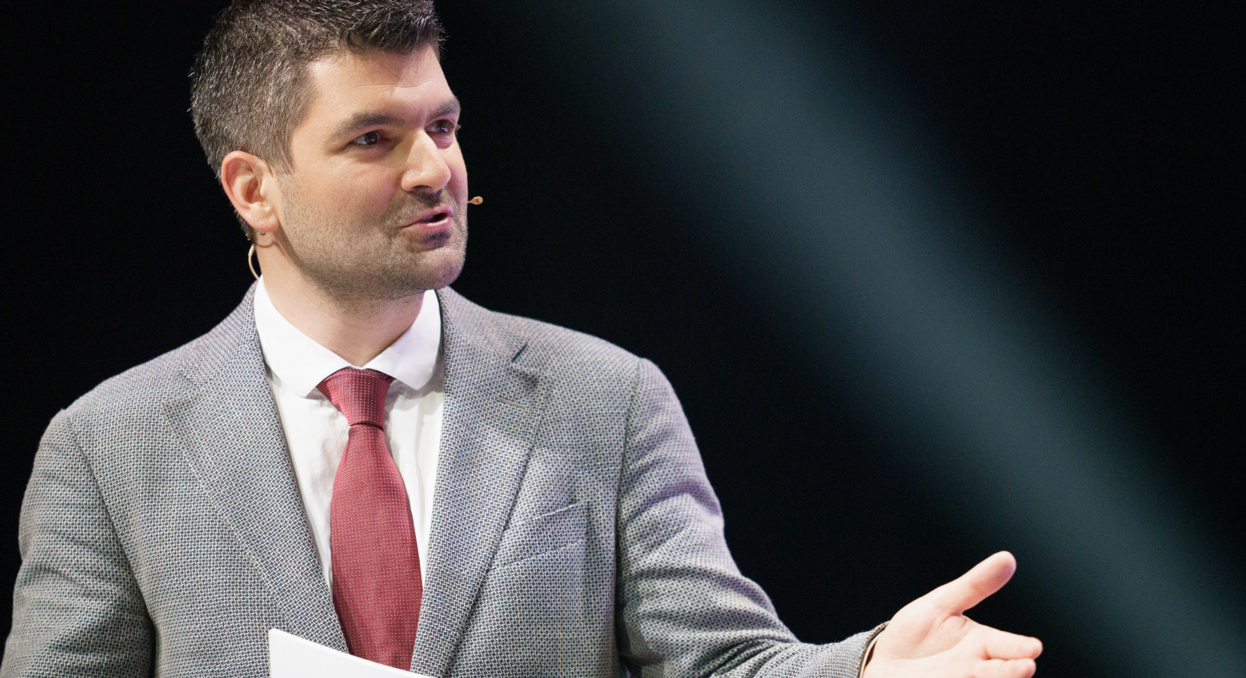 Valere Gogniat, Chef de la rubrique Eco/Finance, LE TEMPS lors de la remise du Prix SVC Suisse Romande